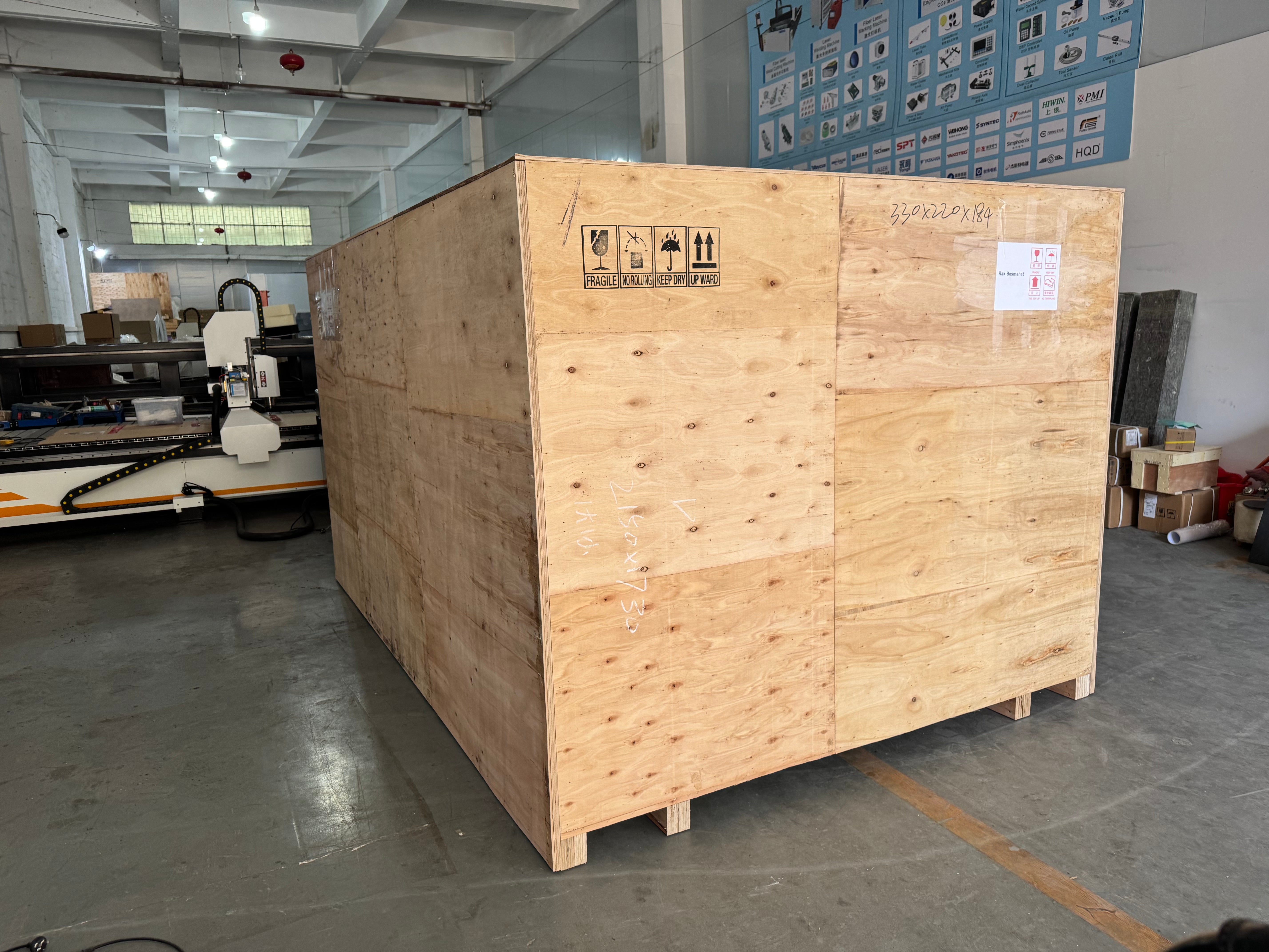 Export wooden crate for CNC router shipment to Israel